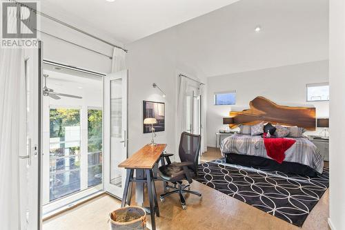 976 Manhattan Drive, Kelowna, BC - Indoor Photo Showing Bedroom