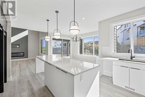 4267 Russo Street, Kelowna, BC - Indoor Photo Showing Kitchen With Upgraded Kitchen