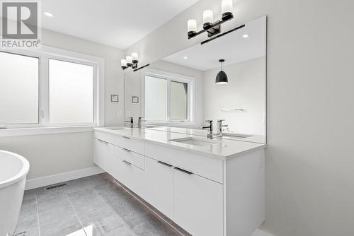 4267 Russo Street, Kelowna, BC - Indoor Photo Showing Bathroom