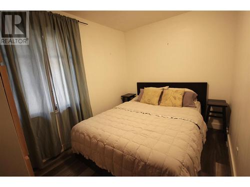233 Dogwood Avenue, Kaleden, BC - Indoor Photo Showing Bedroom
