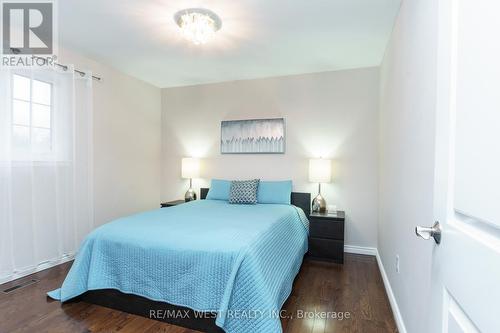 4166 Garrowhill Tr, Mississauga, ON - Indoor Photo Showing Bedroom