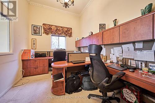 47 Vineyard Ave, Whitby, ON - Indoor Photo Showing Office