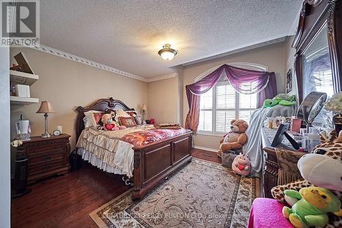 47 Vineyard Avenue, Whitby, ON - Indoor Photo Showing Bedroom