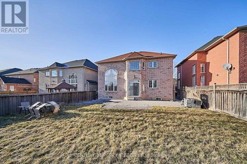 47 Vineyard Avenue, Whitby, ON - Outdoor