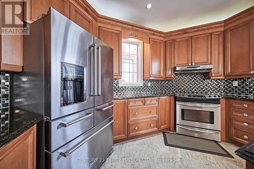 47 Vineyard Avenue, Whitby, ON - Indoor Photo Showing Kitchen With Stainless Steel Kitchen