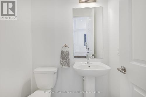 720 Mika St, Innisfil, ON - Indoor Photo Showing Bathroom