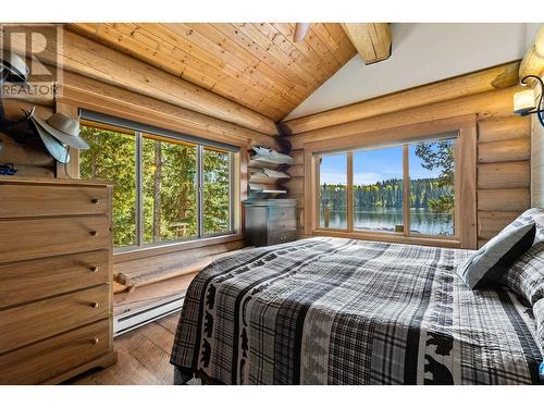 8196 N Bridge Lake Road, Bridge Lake, BC - Indoor Photo Showing Bedroom