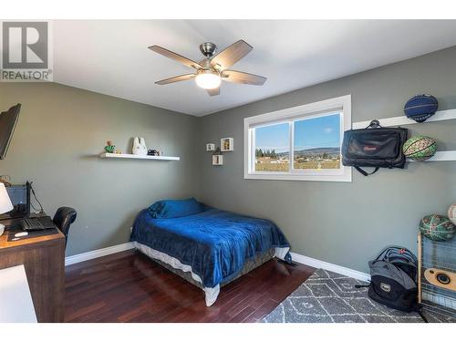 901 Ogden Road, West Kelowna, BC - Indoor Photo Showing Bedroom