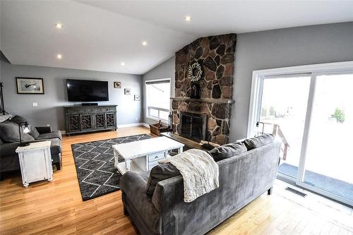 4138 Hixon Street S, Beamsville, ON - Indoor Photo Showing Living Room With Fireplace