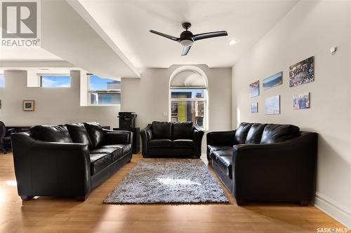 300 1821 Scarth Street, Regina, SK - Indoor Photo Showing Living Room
