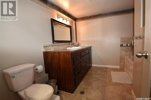 622 6Th Avenue W, Nipawin, SK - Indoor Photo Showing Bathroom