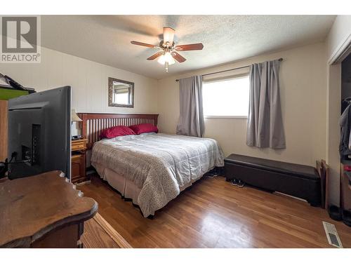 3524 Scott Road, Kelowna, BC - Indoor Photo Showing Bedroom