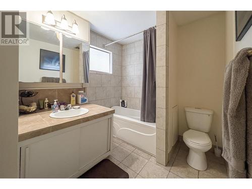 3524 Scott Road, Kelowna, BC - Indoor Photo Showing Bathroom