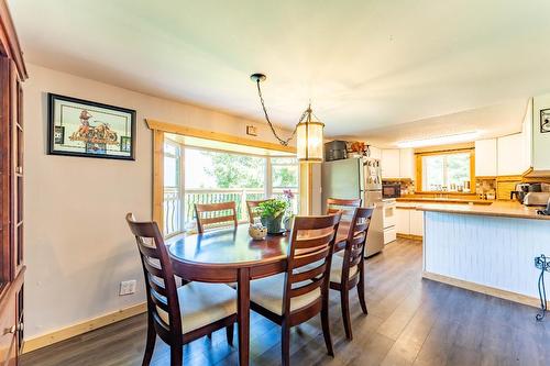 4744 Highway 3A, Wynndel, BC - Indoor Photo Showing Dining Room