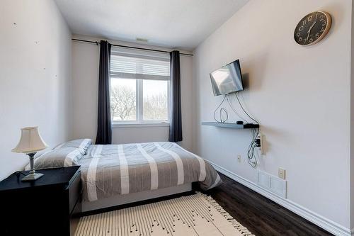95 Wilson Street W|Unit #204, Ancaster, ON - Indoor Photo Showing Bedroom