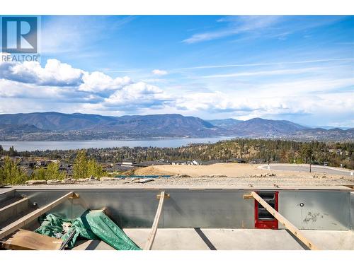 1440 Hill Spring Place, Kelowna, BC - Indoor