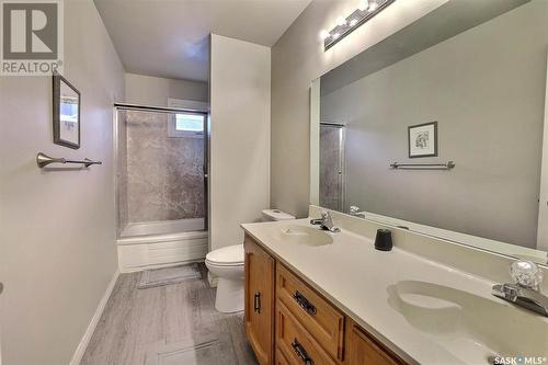 11 Wilkie Road, Regina, SK - Indoor Photo Showing Bathroom