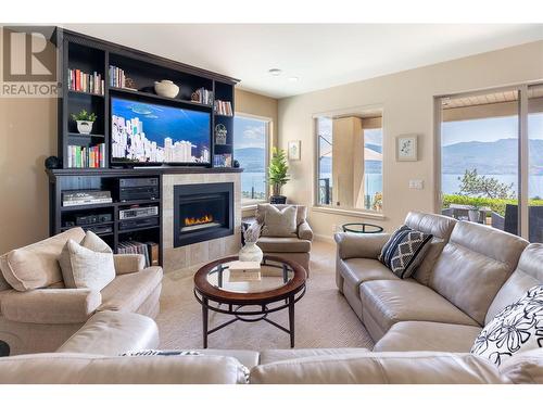 3211 Pinot Noir Place, West Kelowna, BC - Indoor Photo Showing Living Room With Fireplace