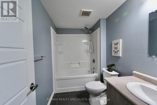 #33A -1430 Highland Rd W, Kitchener, ON - Indoor Photo Showing Bathroom