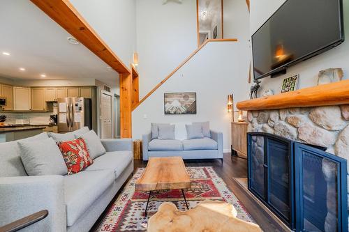 14 - 5423 Boomerang Way, Fernie, BC - Indoor Photo Showing Living Room With Fireplace