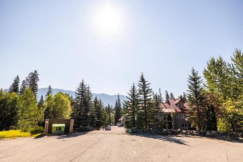 14 - 5423 Boomerang Way, Fernie, BC - Outdoor With View