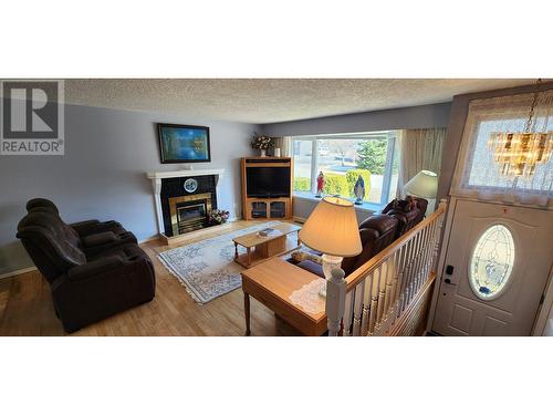 7713 Thompson Drive, Prince George, BC - Indoor Photo Showing Dining Room