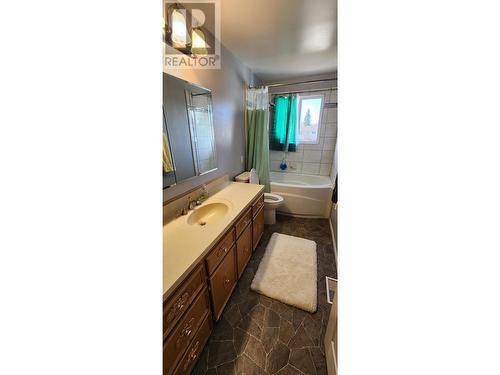 7713 Thompson Drive, Prince George, BC - Indoor Photo Showing Bathroom