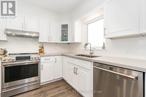 4896 5Th Line, New Tecumseth, ON - Indoor Photo Showing Kitchen With Double Sink With Upgraded Kitchen
