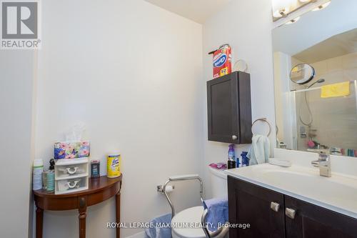 #211 -8302 Islington Ave, Vaughan, ON - Indoor Photo Showing Bathroom