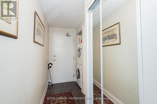 #211 -8302 Islington Ave, Vaughan, ON - Indoor Photo Showing Laundry Room