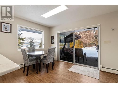 1541 20 Avenue Ne, Salmon Arm, BC - Indoor Photo Showing Dining Room