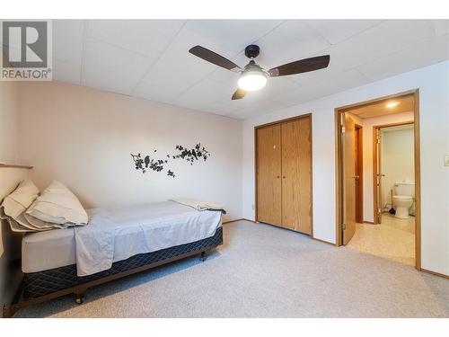 1541 20 Avenue Ne, Salmon Arm, BC - Indoor Photo Showing Bedroom