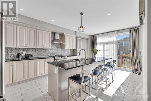 245 Saddleback Crescent, Kanata, ON - Indoor Photo Showing Kitchen With Upgraded Kitchen