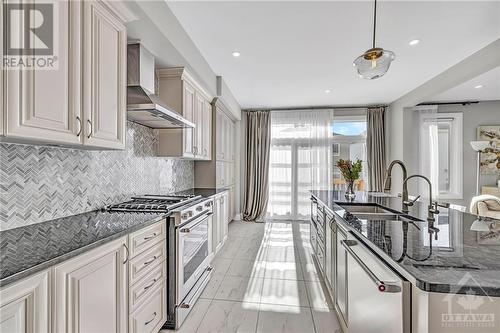 245 Saddleback Crescent, Kanata, ON - Indoor Photo Showing Kitchen With Upgraded Kitchen