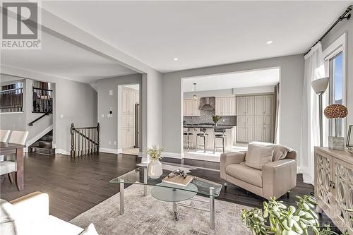 245 Saddleback Crescent, Kanata, ON - Indoor Photo Showing Living Room