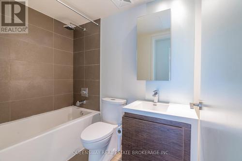 #517 -1030 King St W, Toronto, ON - Indoor Photo Showing Bathroom