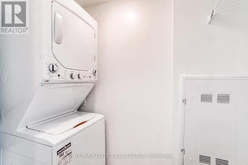 #1003 -135 East Liberty St, Toronto, ON - Indoor Photo Showing Laundry Room
