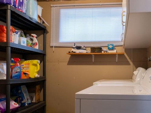 Salle de lavage - 2700 Rue De La Topaze, Drummondville, QC - Indoor Photo Showing Laundry Room