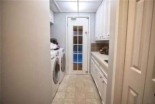 224 Crescent Drive, Swan River, MB - Indoor Photo Showing Laundry Room