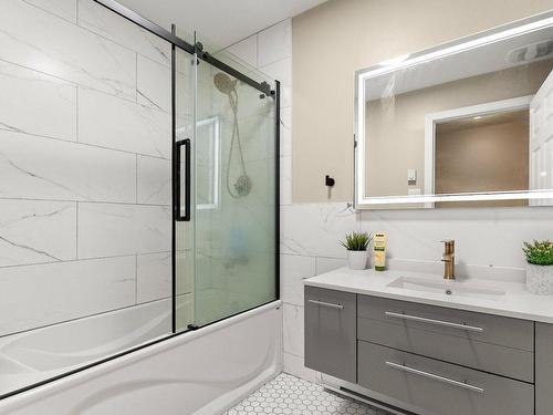 Salle de bains - 3-8930 8E Avenue, Montréal (Villeray/Saint-Michel/Parc-Extension), QC - Indoor Photo Showing Bathroom