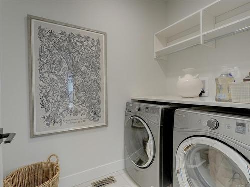 2100 Champions Way, Langford, BC - Indoor Photo Showing Laundry Room