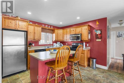 145 Spruce St, Collingwood, ON - Indoor Photo Showing Kitchen