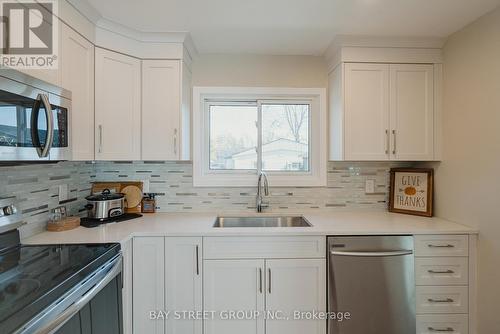 69 Lillian Place, Fort Erie, ON - Indoor Photo Showing Kitchen