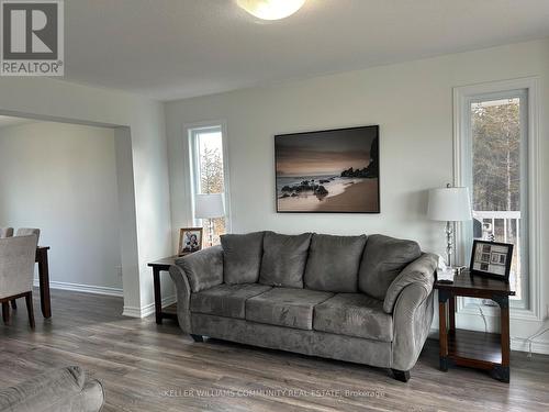 3542 Highway 62, Prince Edward County, ON - Indoor Photo Showing Living Room