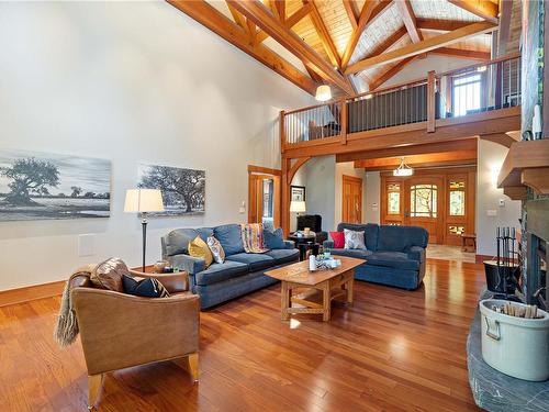 2589 La Selva Pl, Nanoose Bay, BC - Indoor Photo Showing Living Room