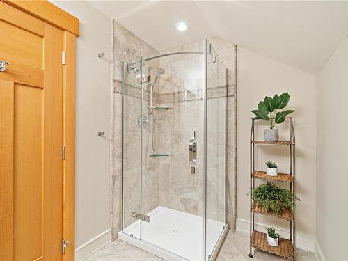 2589 La Selva Pl, Nanoose Bay, BC - Indoor Photo Showing Bathroom