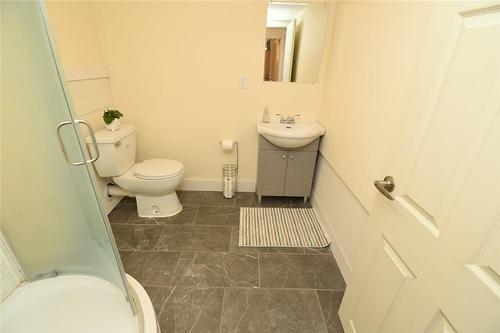 2951 Chippawa Road, Port Colborne, ON - Indoor Photo Showing Bathroom