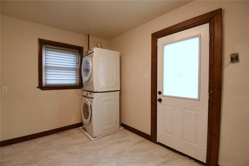 133 Fennell Avenue E, Hamilton, ON - Indoor Photo Showing Laundry Room