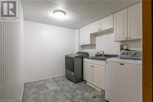 #37 -1294 Byron Baseline Rd, London, ON - Indoor Photo Showing Laundry Room