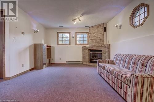 2662 7Th Avenue E, Owen Sound, ON - Indoor With Fireplace